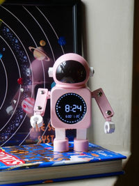 Steepletone ASTRONAUTE KIDS BEDSIDE ALARM CLOCK