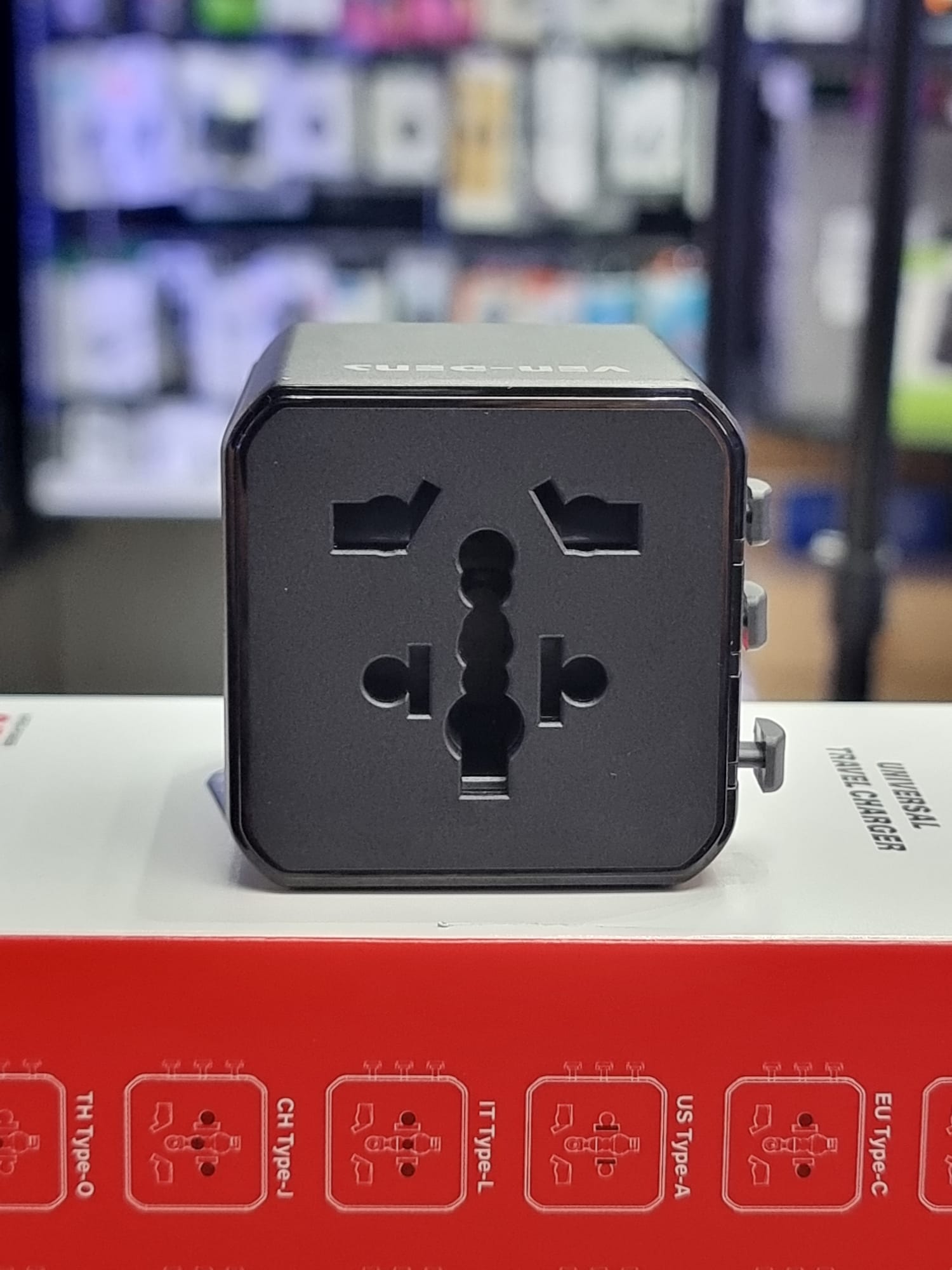 Ven-Dens VD-TA004 Travel Adaptor