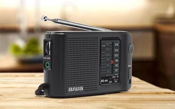 AIWA RS-33 AM/FM Pocket Radio